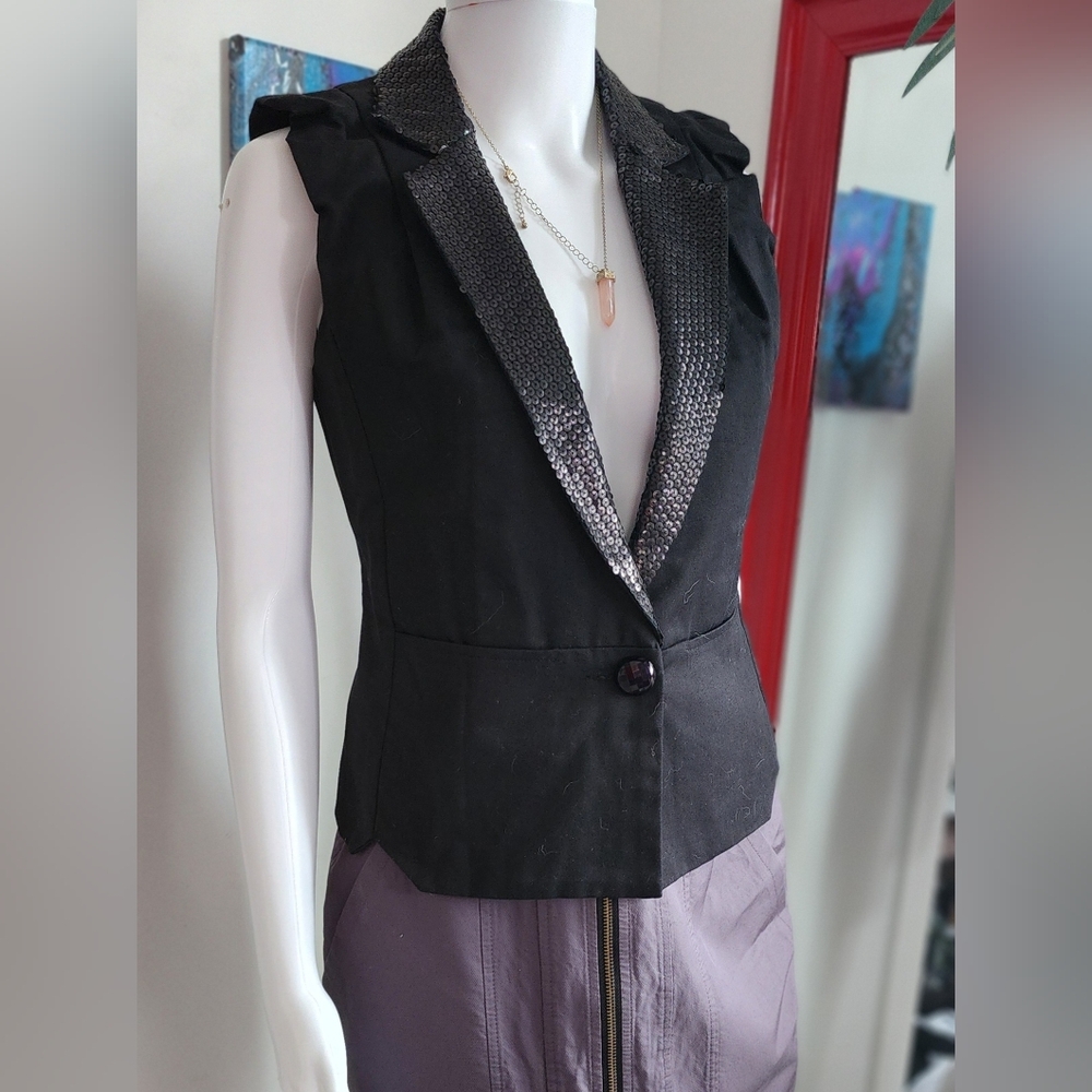 TOBI Black Sleeveless Blazer Vest with Shimmery Notch Lapel
